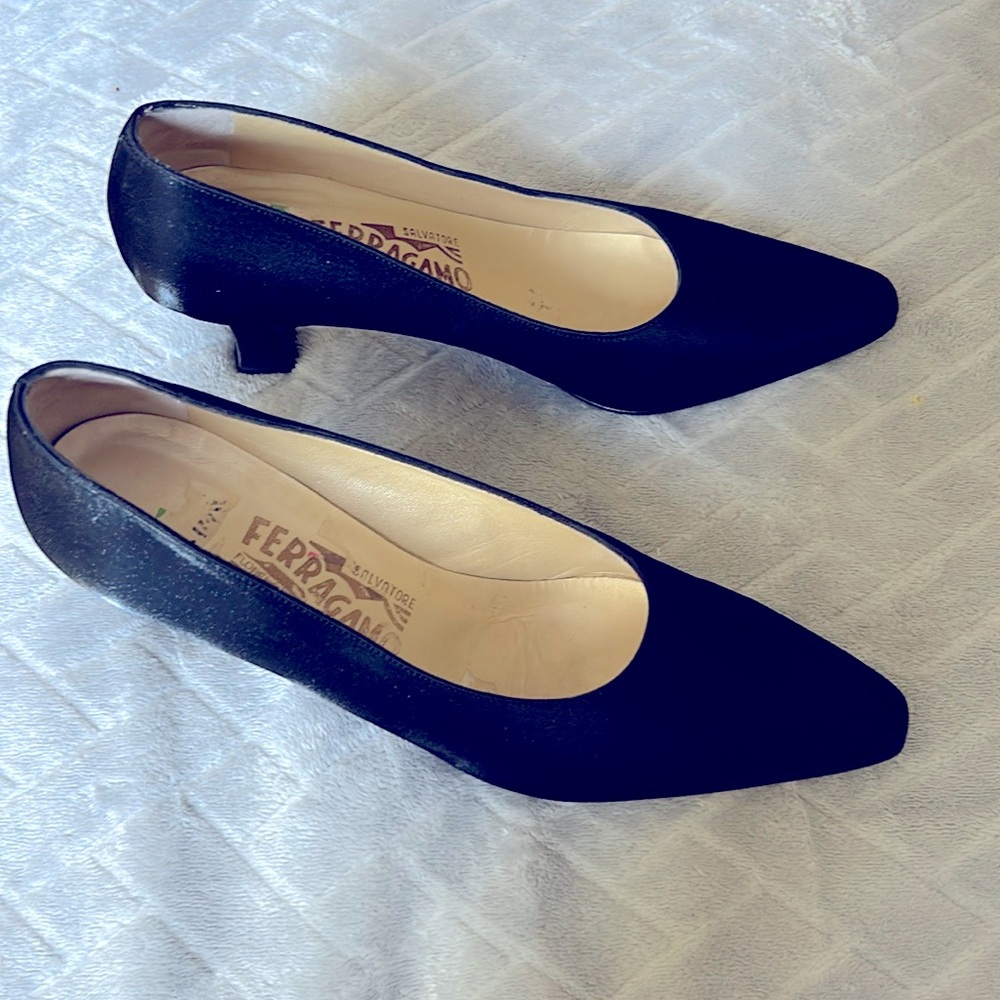 Satin Salvatore Ferragamo satin kitten heels EUC